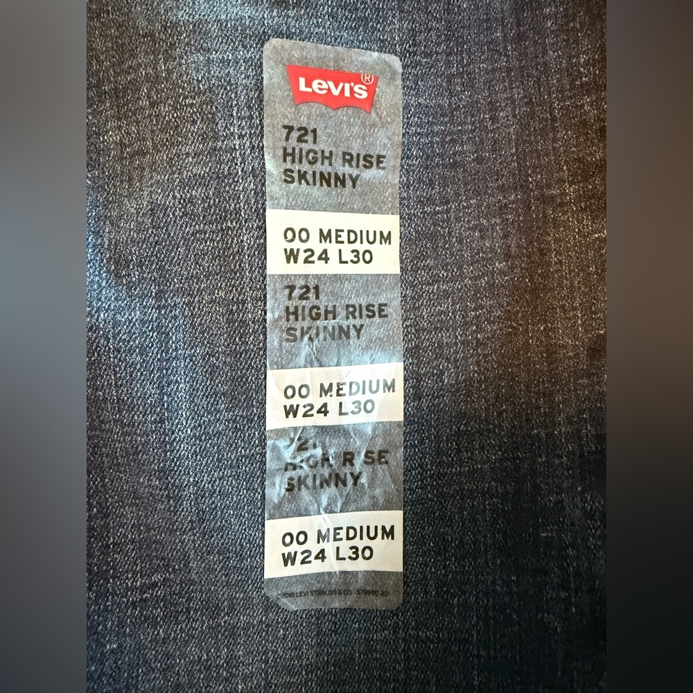 Levi’s 721 High Rise Skinny Dark Indigo Women's Skinny Jeans Size 24 NWT - Picture 8 of 10
